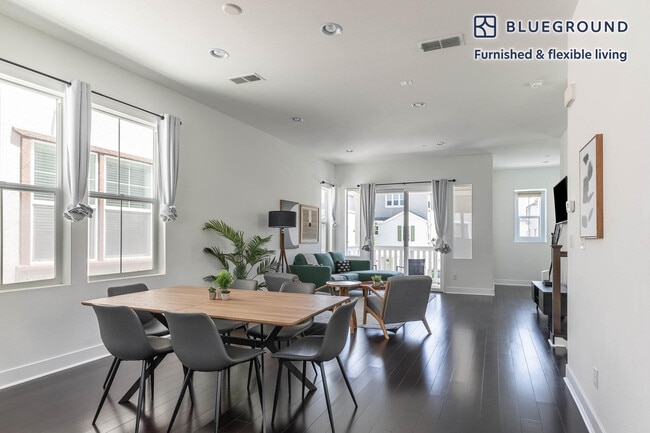 Photo - 5567 Rosa Way