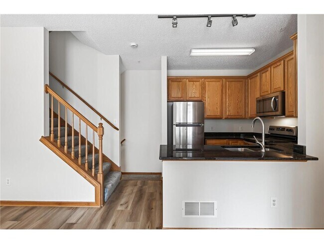 Photo - 6581 Olive Ln N
