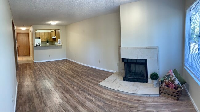 Photo - Rosecrest Apartments