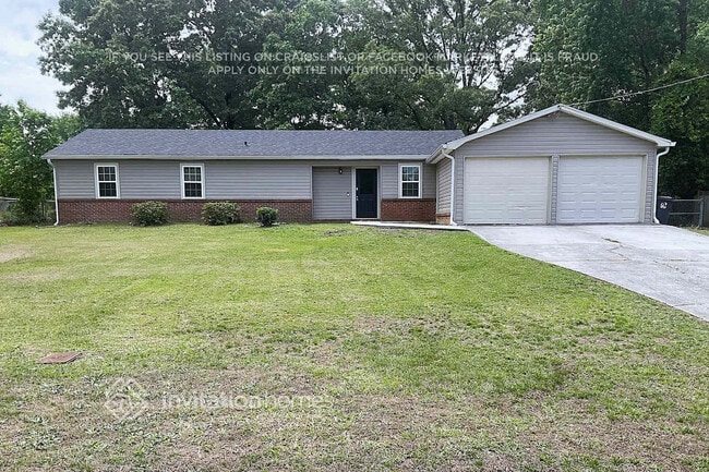 Building Photo - 2512 Meadowbrook Way