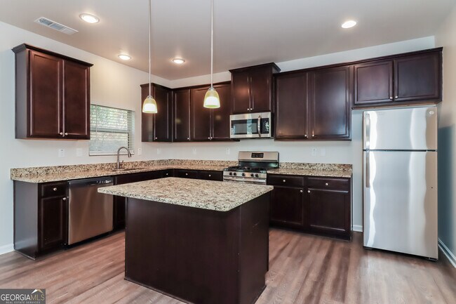 Photo - 194 Randy Way