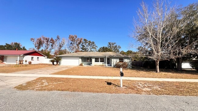 Photo - Charming 2-Bed Retreat in the Heart of Mount Dora! PRIME LOCATION! DONT MISS OUT!