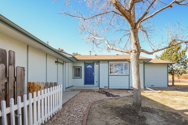 Photo - 7533 S Estes Ct House