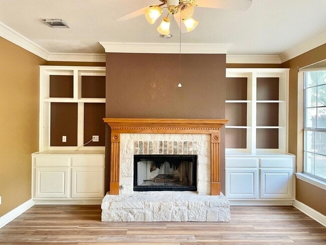 Photo - 8028 Bottlebrush Dr