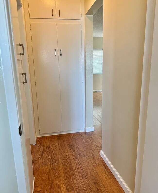 Photo - 4433 W 159th St