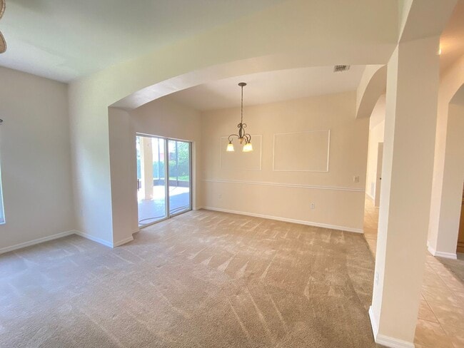 Photo - Amazing Solivita 2B/2B, open kitchen to fa...