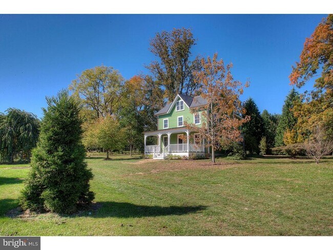 Photo - 5253 Upper Mountain Rd