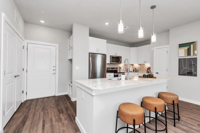 Building Photo - 2 Bed for $1,845 + 2 Months Free & $500 Lo... Unit TTPLC Rental