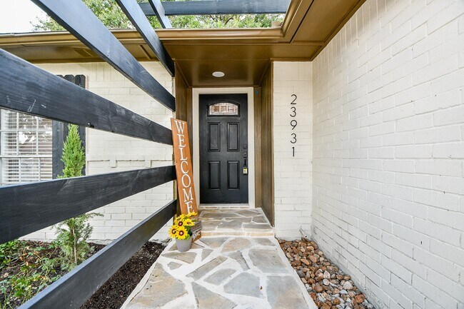 Photo - 23931 Pepperrell Pl St