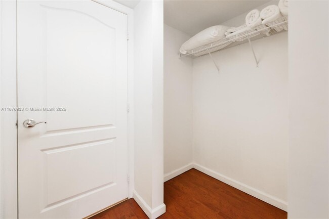 Photo - 1200 Brickell Bay Dr Unit 1720
