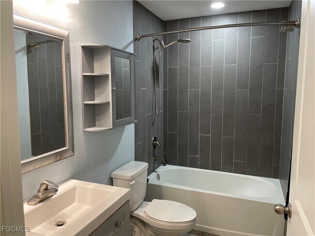 Photo - 1114 Circle Dr