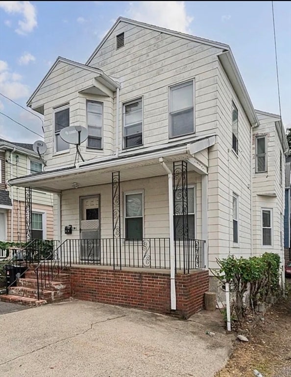 Building Photo - 39 Lincoln St