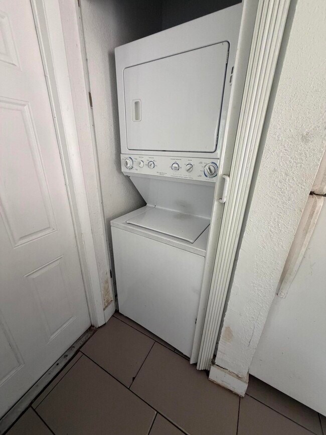 Photo - 116 NW 28th Ave