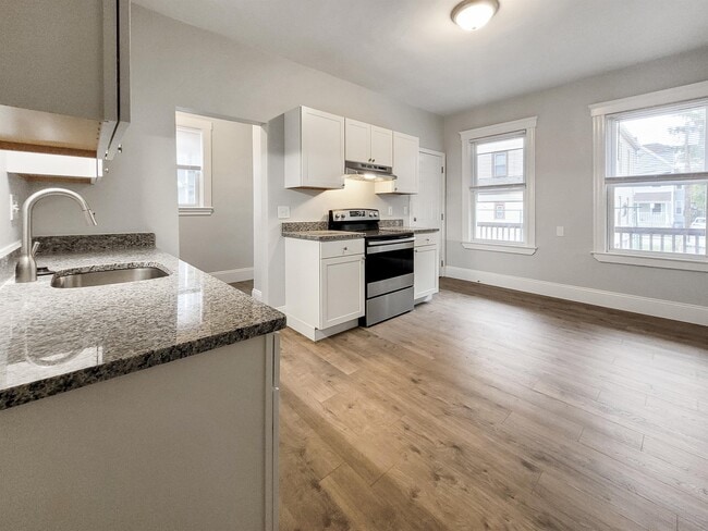 Photo - 108 Callender St Apartments