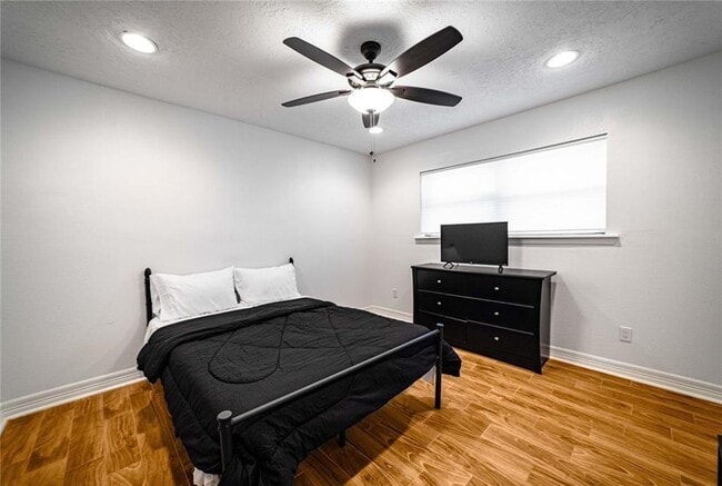 Photo - Newly Renovated 4-bedroom Home Inside the ...