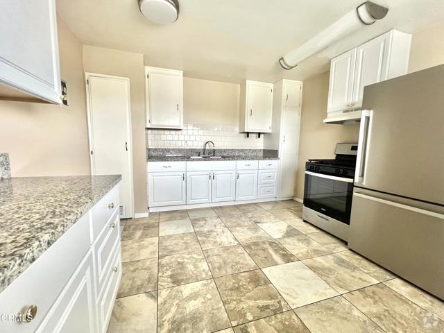 Building Photo - 851 W Crestwood Ave Rental