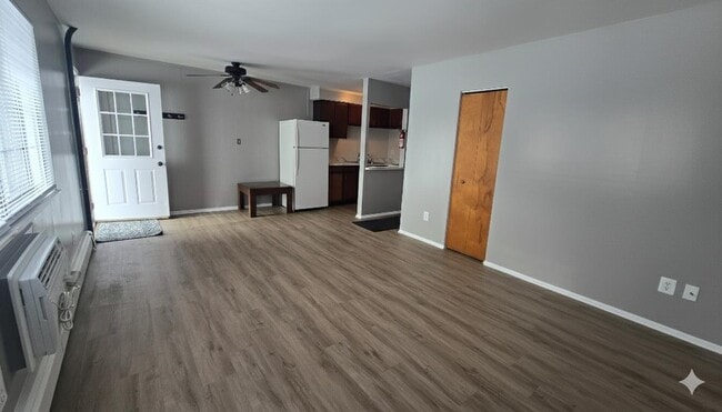 Photo - 46169 Jefferson Ave