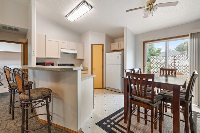 Photo - 1500 W Georgia Ave