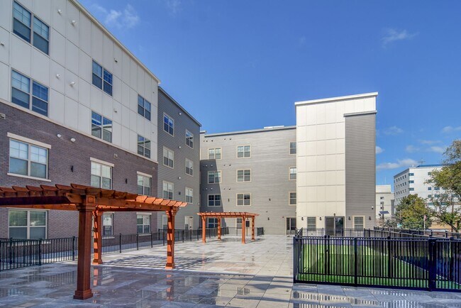 Photo - Luxury Rental With Private Parking
