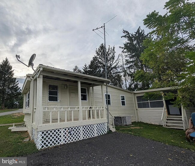 Building Photo - 125 Santilli Rd Rental