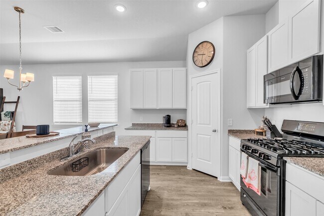 Photo - 740 Brown Rd