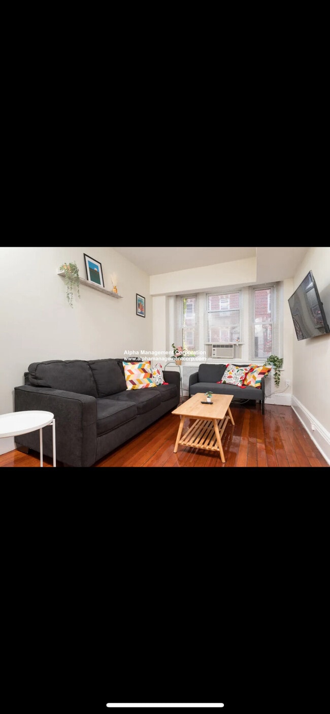 Building Photo - 208 Winthrop Rd Unit B1