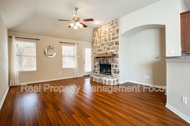 Photo - 436 Northbrook Ave