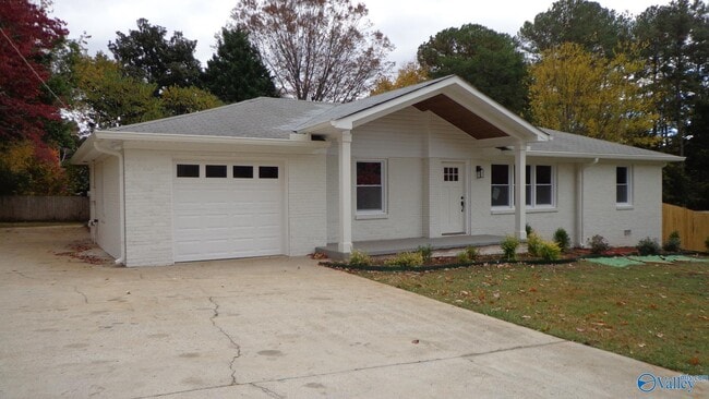 Photo - 7401 Martha Dr SE House