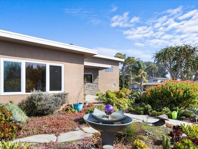 Photo - 735 Cabrillo Pl