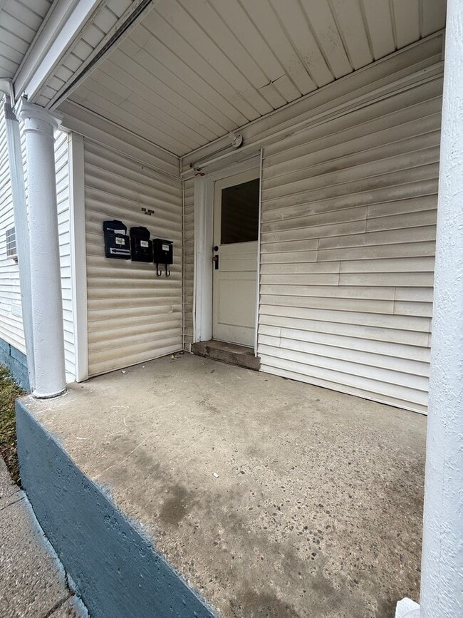 Photo - 1209 St Marys Ave Unit 4