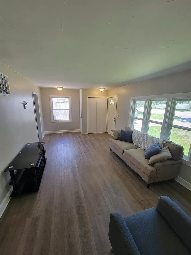 Photo - 1675 Fuller Ave NE