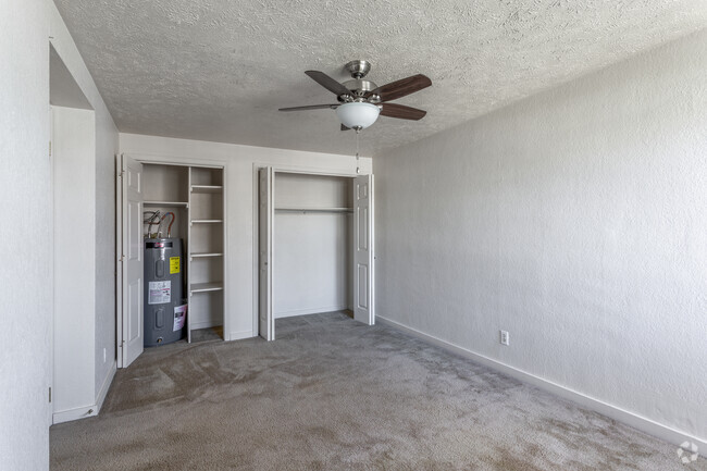 1BR, 1BA - 500-600SF