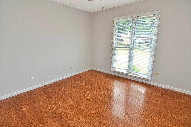 Photo - 4299 Gin Wade Cove