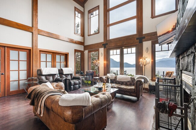 Photo - 138 Furry Creek Dr Unité SI ID1502458P