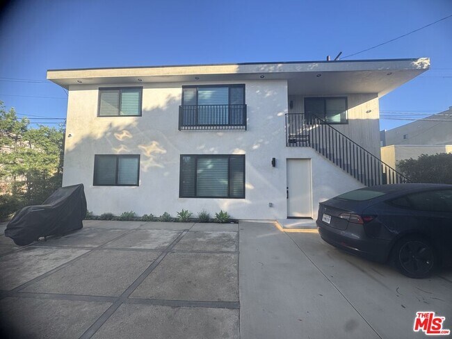 Photo - 8261-8264 4th St