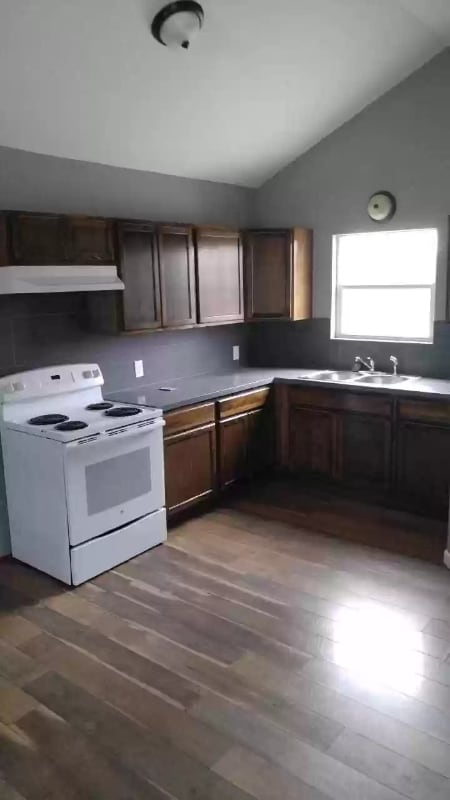 Photo - 2020 Family Ln.