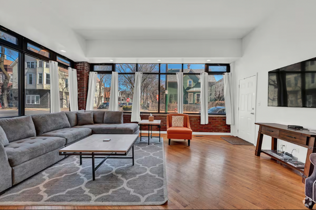 Building Photo - 3456 N Damen Ave Unit 1 Rental