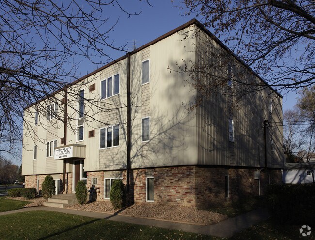 Jacqueline Apartments - Jacqueline Apartments