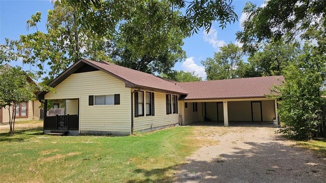 Building Photo - 205 S Granger