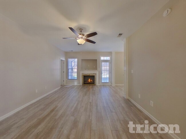 Photo - 4621 Sahalee Ln