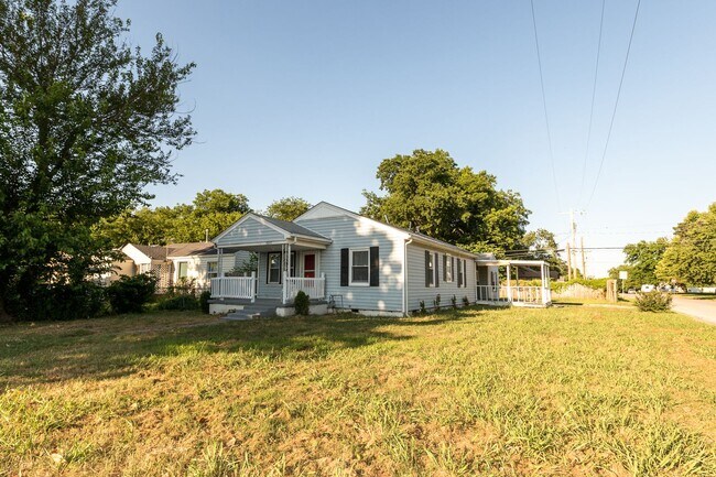 Photo - 3 Bed / 1 Bath in West Tulsa!