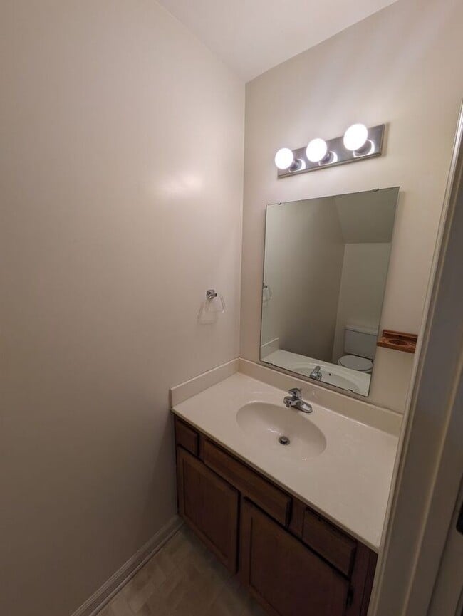 Photo - 2BD/1.5BA Townhome At Strawberry Patch Com...