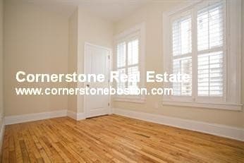 Photo - 16 Burney St Unit 2