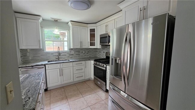 Photo - 1003 Wedgewood Way