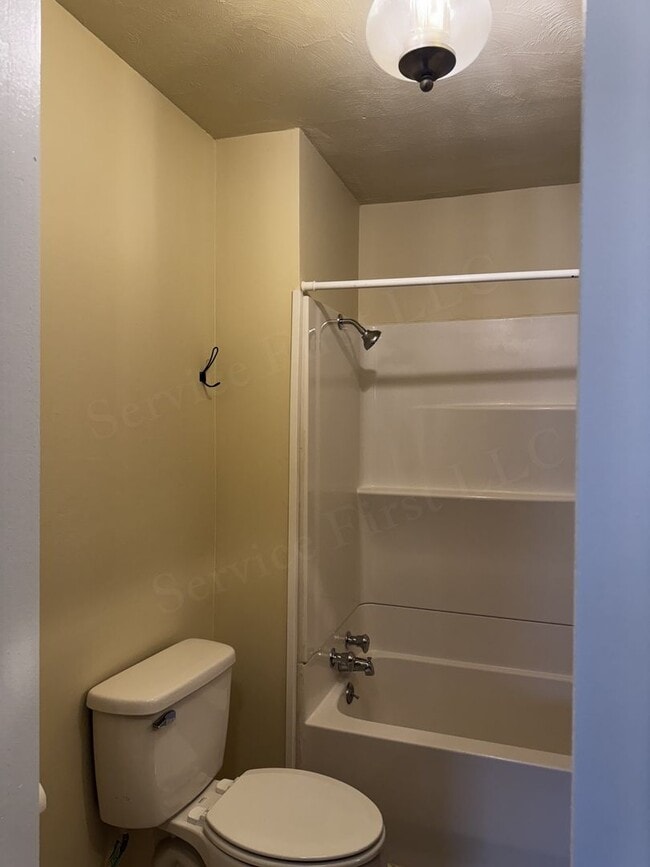 Photo - Clark St - Duplex for rent Unit 709