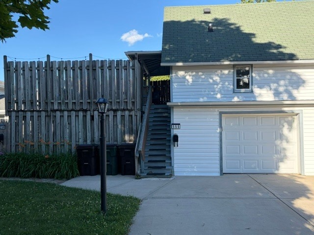 Building Photo - 555 Franklin Ave Unit Furnished 1BR/1BA Above-Garage Apartment