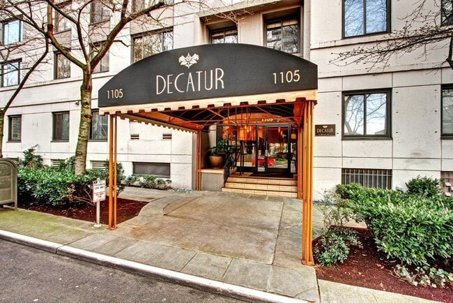 Building Photo - 1105 Spring St Unit Apt #1306