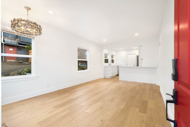 Photo - 2614 E Olive St