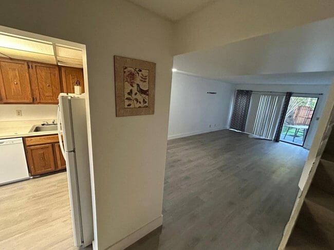 Photo - 7743 Balboa St