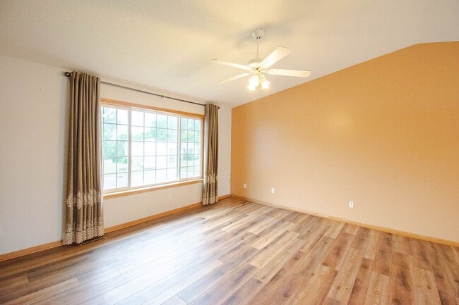Photo - Fantastic NW Rochester home with great updates!